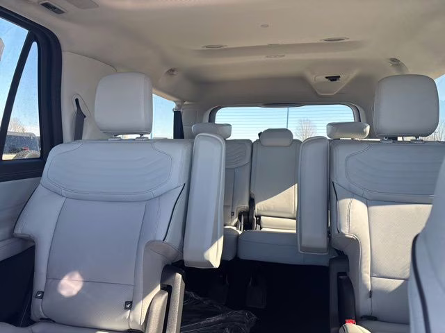 2026 Star White Metallic Tri-Coat Ford Expedition Max Platinum 4X4 SUV