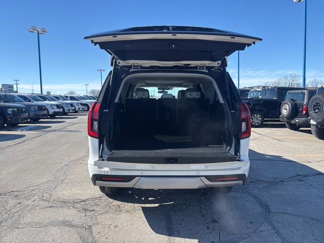 2026 Star White Metallic Tri-Coat Ford Expedition Max Platinum 4X4 SUV