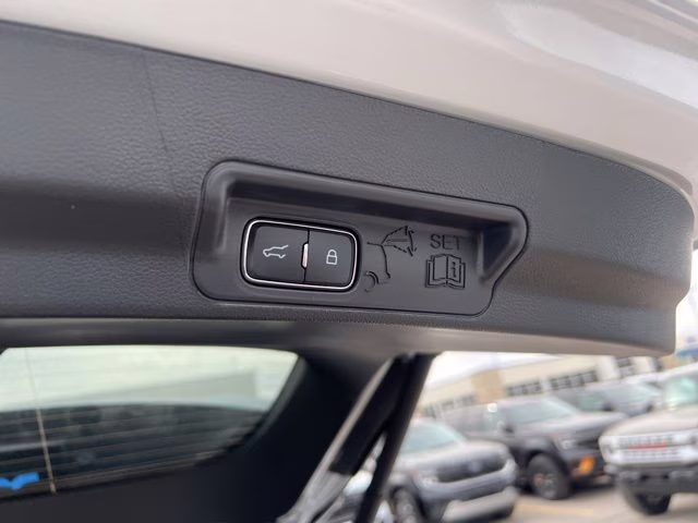 2026 Space White Metallic Ford Explorer ST-Line 4X4 SUV