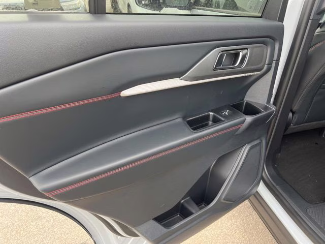 2026 Space White Metallic Ford Explorer ST-Line 4X4 SUV