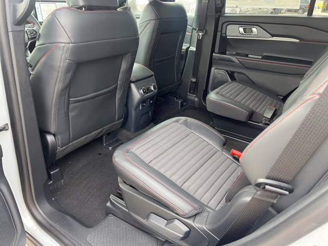 2026 Space White Metallic Ford Explorer ST-Line 4X4 SUV