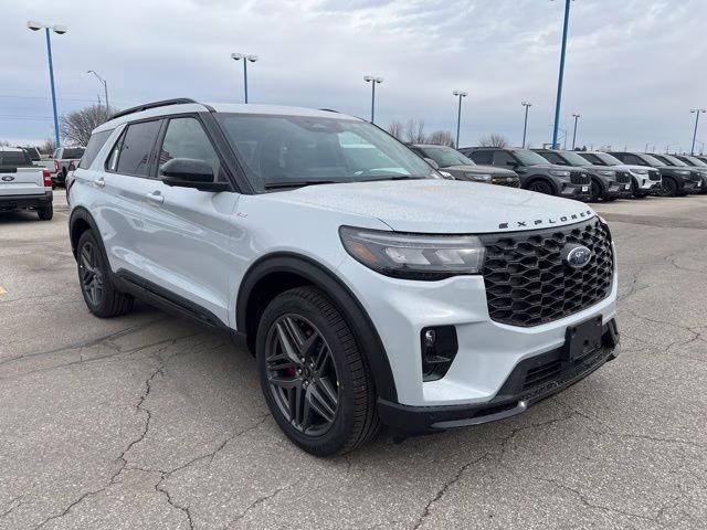 2026 Space White Metallic Ford Explorer ST-Line 4X4 SUV