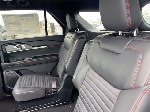 2026 Space White Metallic Ford Explorer ST-Line 4X4 SUV