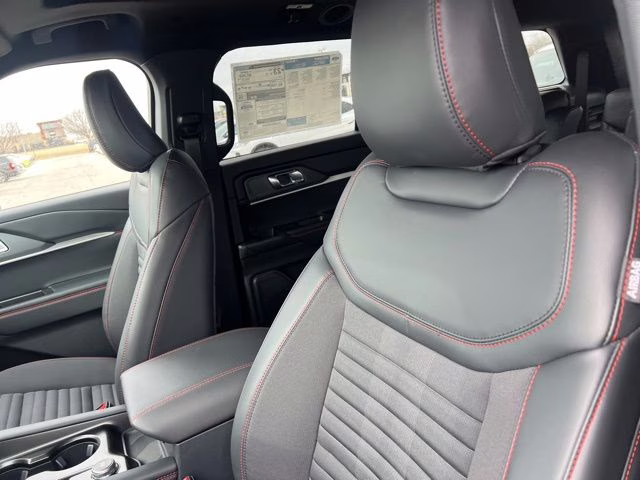 2026 Space White Metallic Ford Explorer ST-Line 4X4 SUV