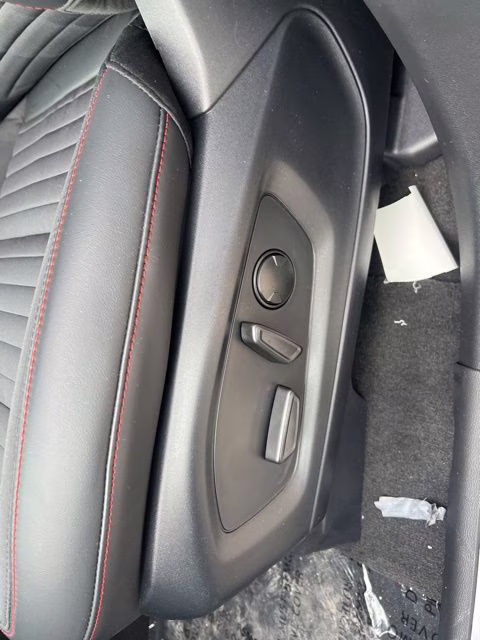 2026 Space White Metallic Ford Explorer ST-Line 4X4 SUV