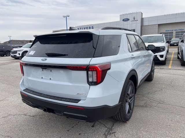 2026 Space White Metallic Ford Explorer ST-Line 4X4 SUV