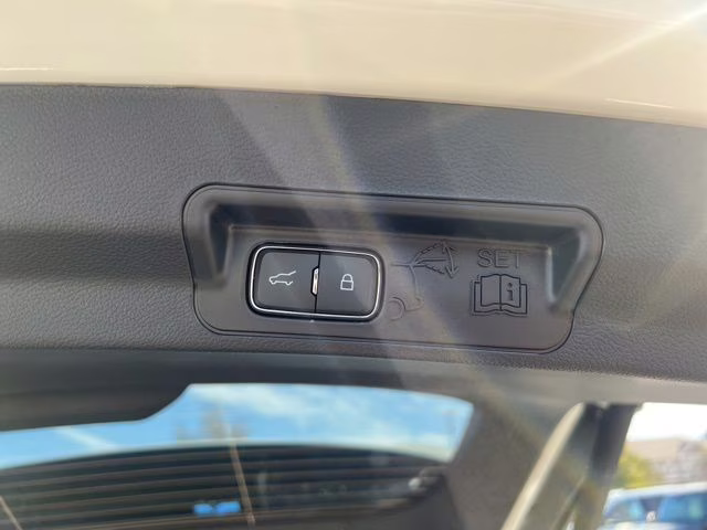 2026 Star White Metallic Tri-Coat Ford Explorer ST-Line 4X4 SUV