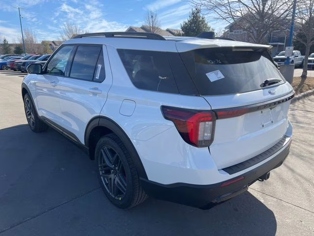 2026 Star White Metallic Tri-Coat Ford Explorer ST-Line 4X4 SUV