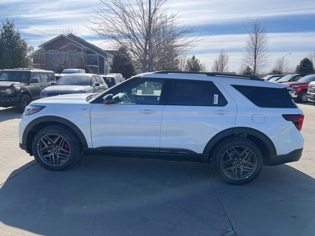 2026 Star White Metallic Tri-Coat Ford Explorer ST-Line 4X4 SUV