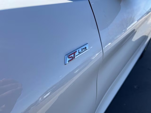 2026 Star White Metallic Tri-Coat Ford Explorer ST-Line 4X4 SUV