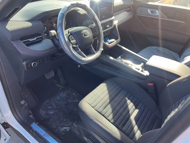 2026 Star White Metallic Tri-Coat Ford Explorer ST-Line 4X4 SUV