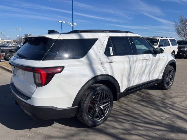 2026 Star White Metallic Tri-Coat Ford Explorer ST-Line 4X4 SUV