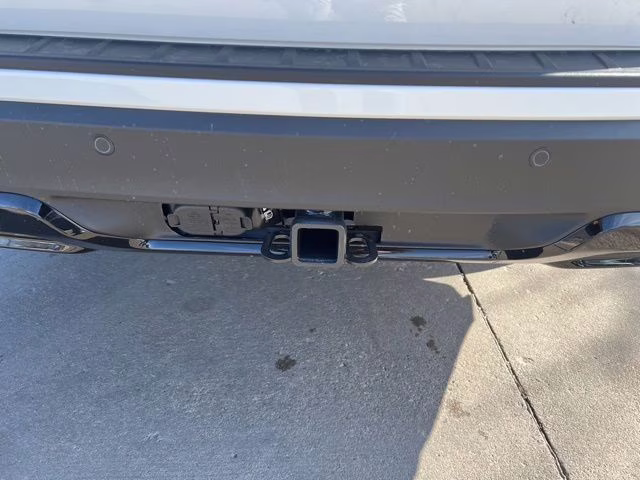 2026 Star White Metallic Tri-Coat Ford Explorer ST-Line 4X4 SUV