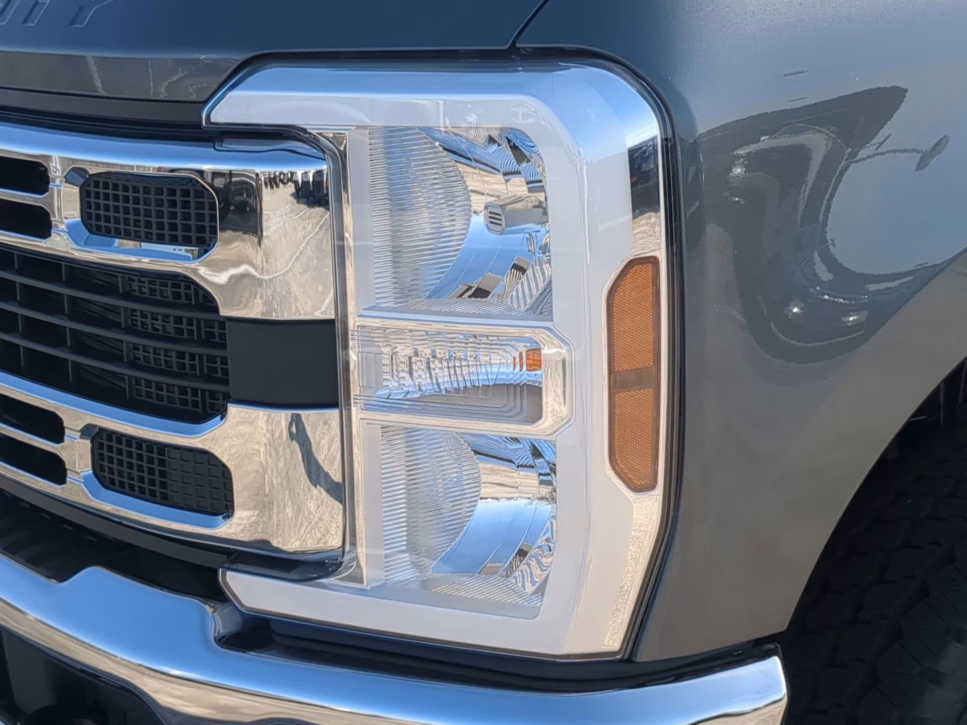 2026 Carbonized Gray Metallic Ford Super Duty F-250 SRW XLT Crew Cab Pickup 4X4 Truck