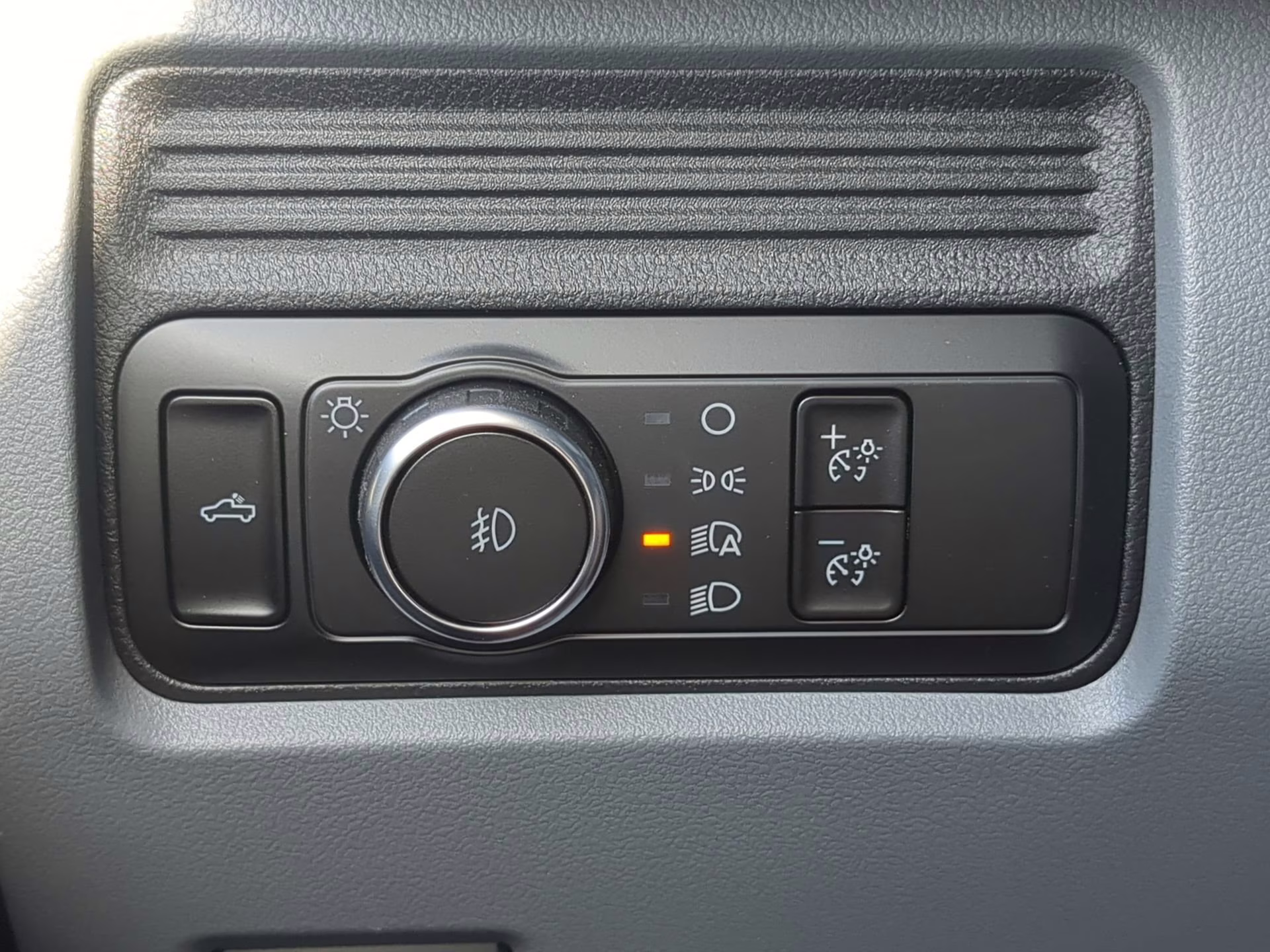 2026 Carbonized Gray Metallic Ford Super Duty F-250 SRW XLT Crew Cab Pickup 4X4 Truck