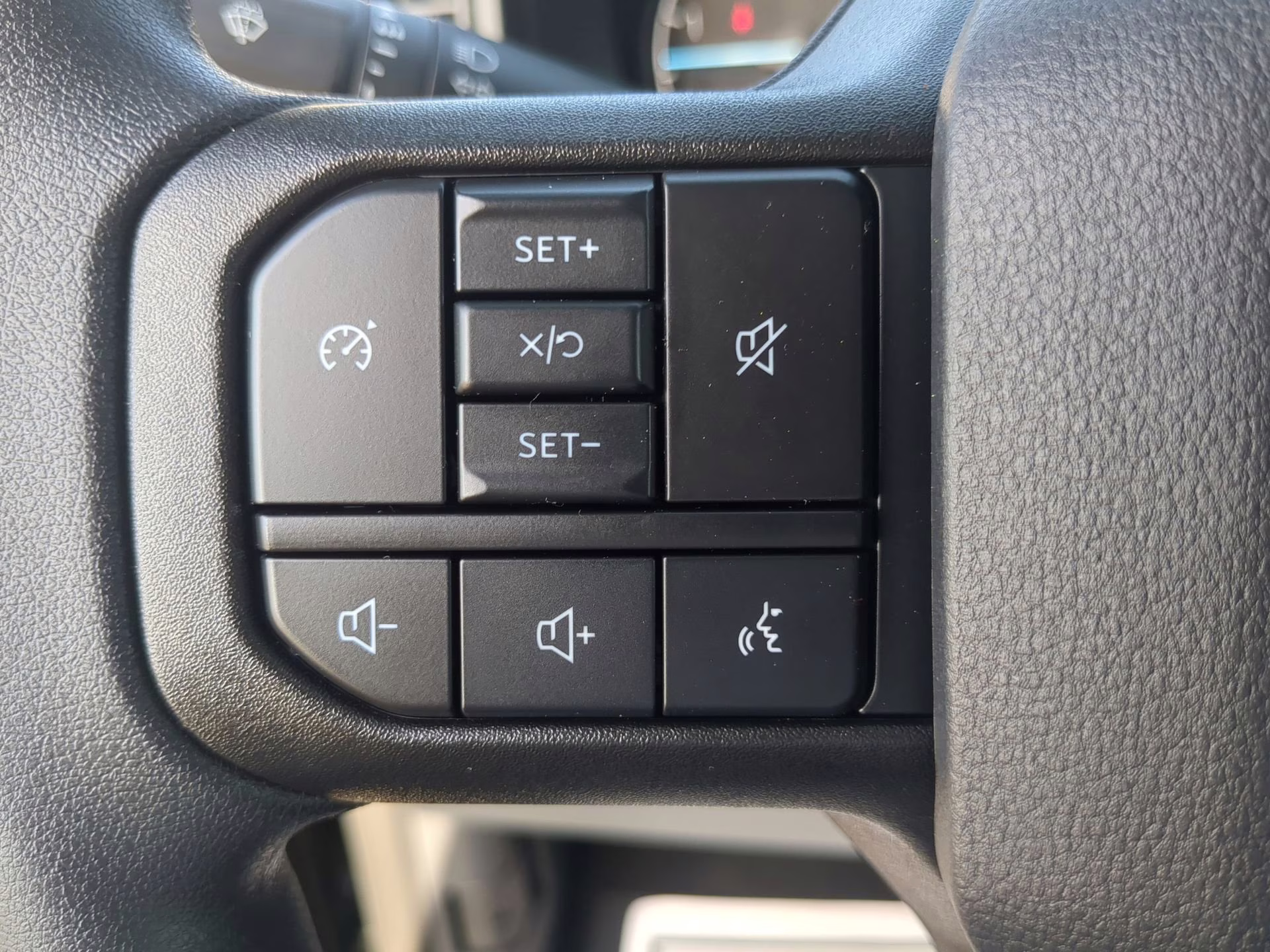 2026 Carbonized Gray Metallic Ford Super Duty F-250 SRW XLT Crew Cab Pickup 4X4 Truck