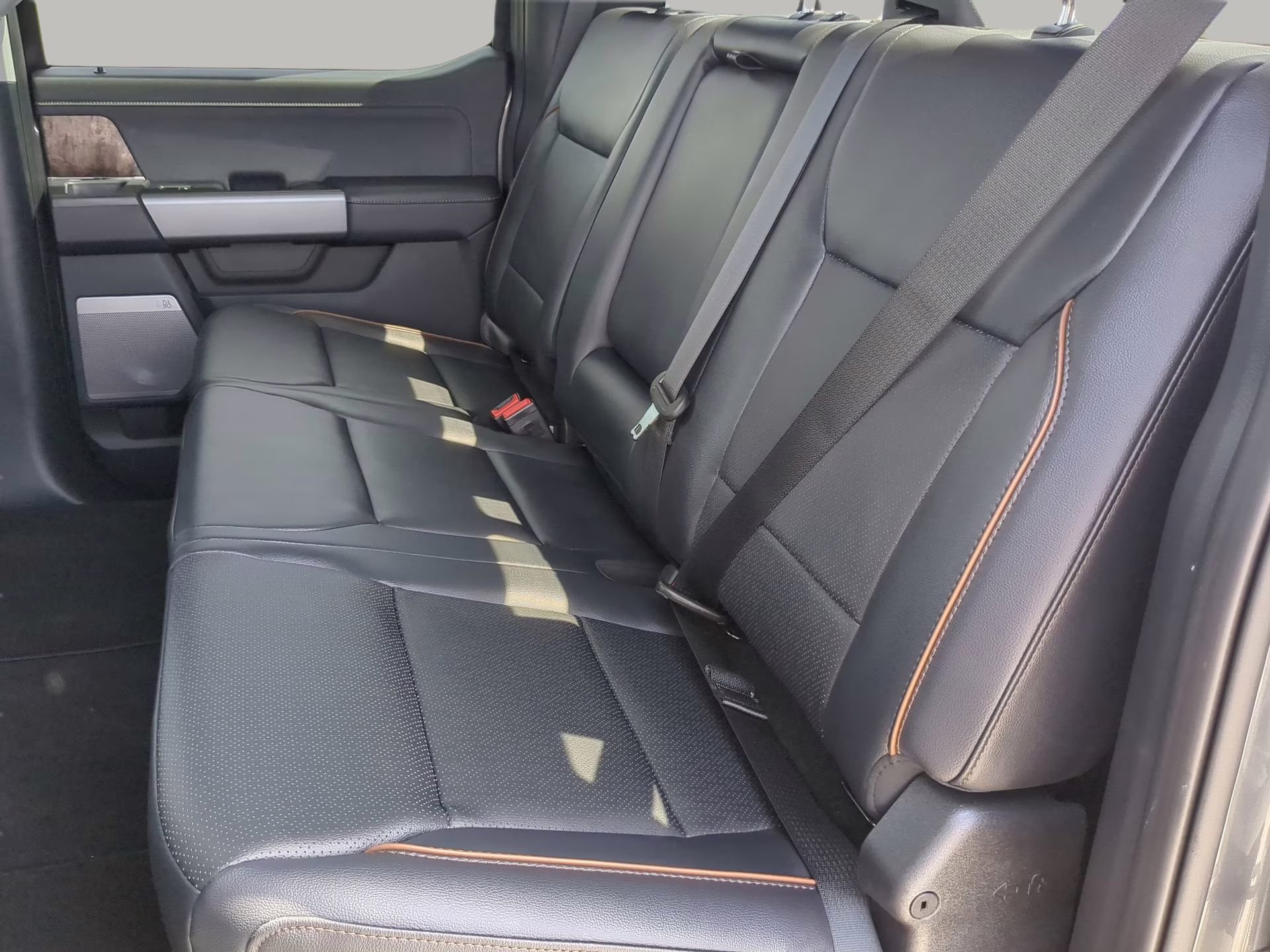 2026 Carbonized Gray Metallic Ford Super Duty F-250 SRW LARIAT Crew Cab Pickup 4X4 Truck