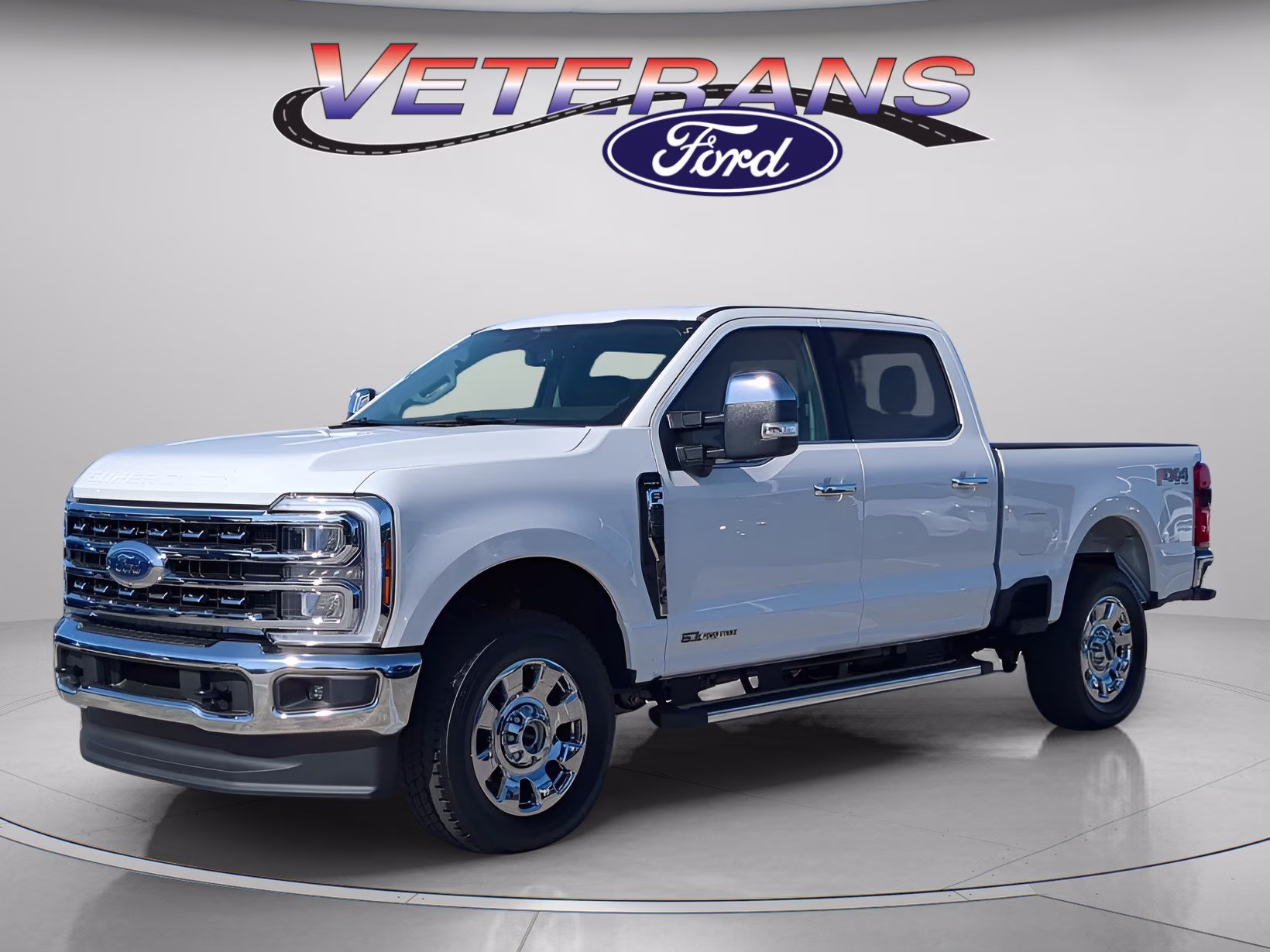 2026 Star White Metallic Tri-Coat Ford Super Duty F-250 SRW LARIAT Crew Cab Pickup 4X4 Truck