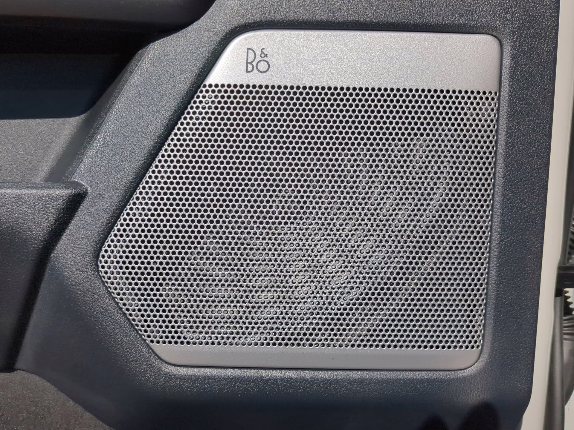 2026 Star White Metallic Tri-Coat Ford Super Duty F-250 SRW LARIAT Crew Cab Pickup 4X4 Truck