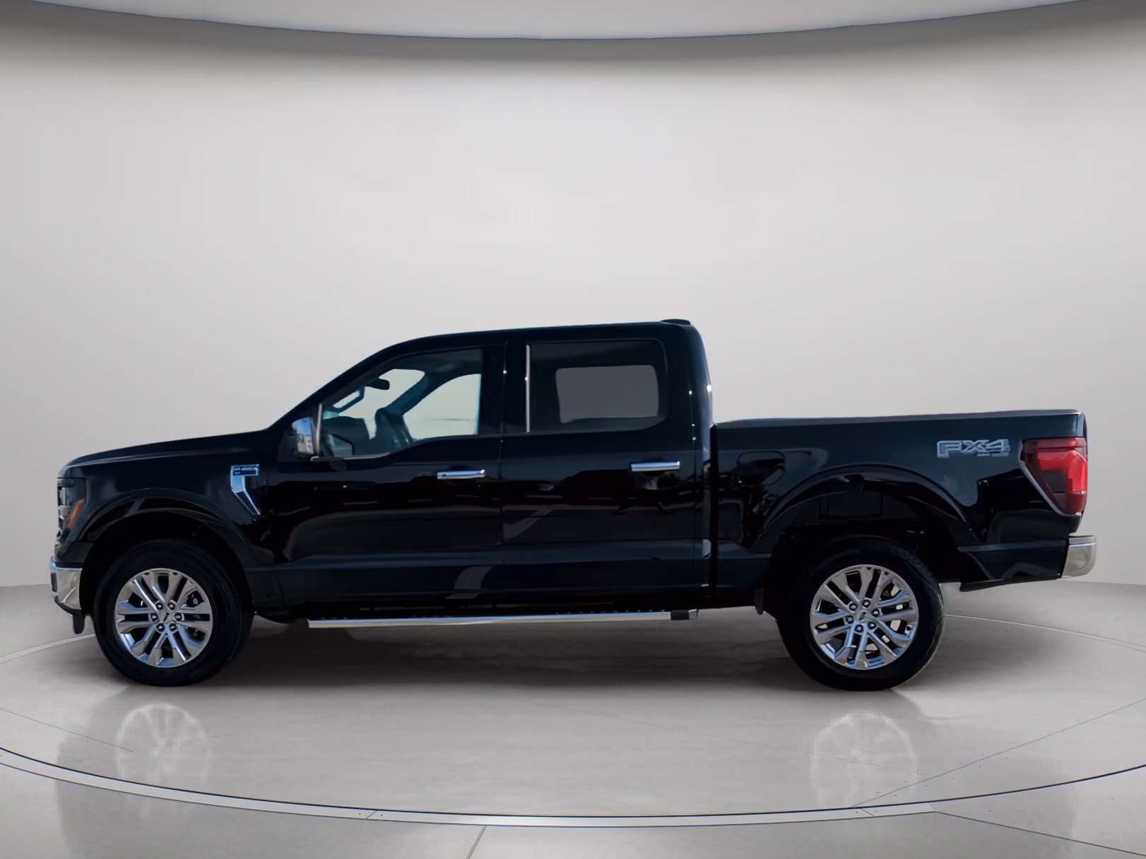 2026 Agate Black Metallic Ford F-150 XLT Crew Cab Pickup 4X4 Truck