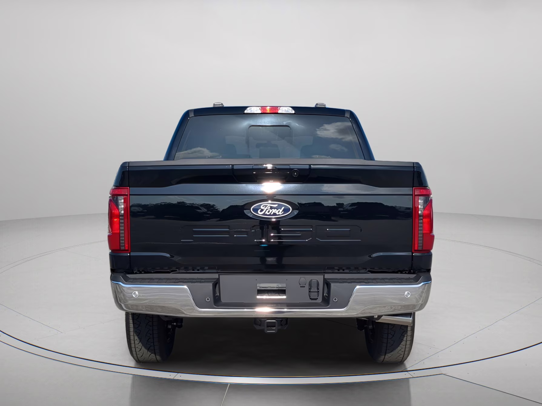 2026 Agate Black Metallic Ford F-150 XLT Crew Cab Pickup 4X4 Truck