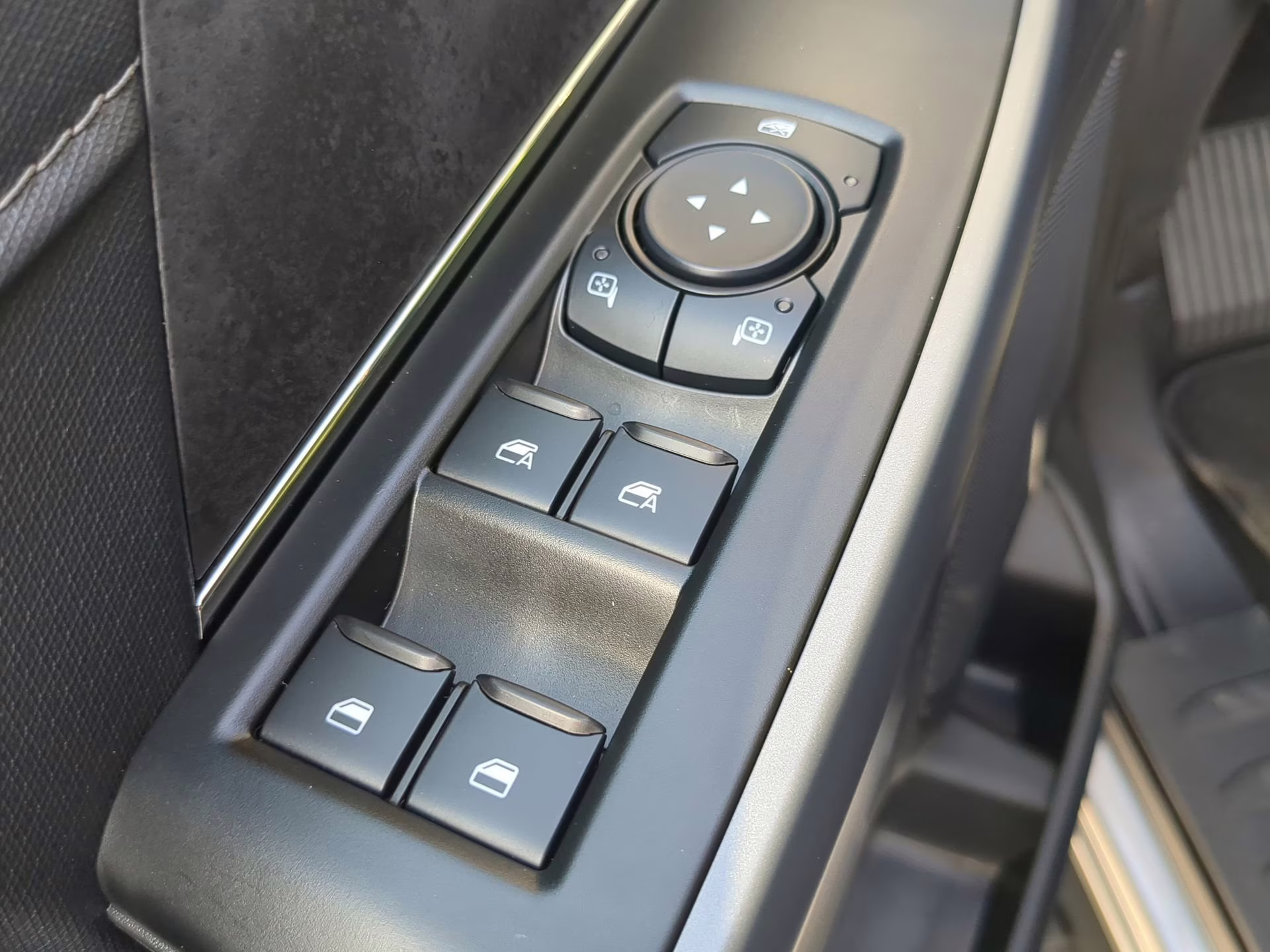 2026 Iconic Silver Metallic Ford F-150 XLT Crew Cab Pickup 4X4 Truck