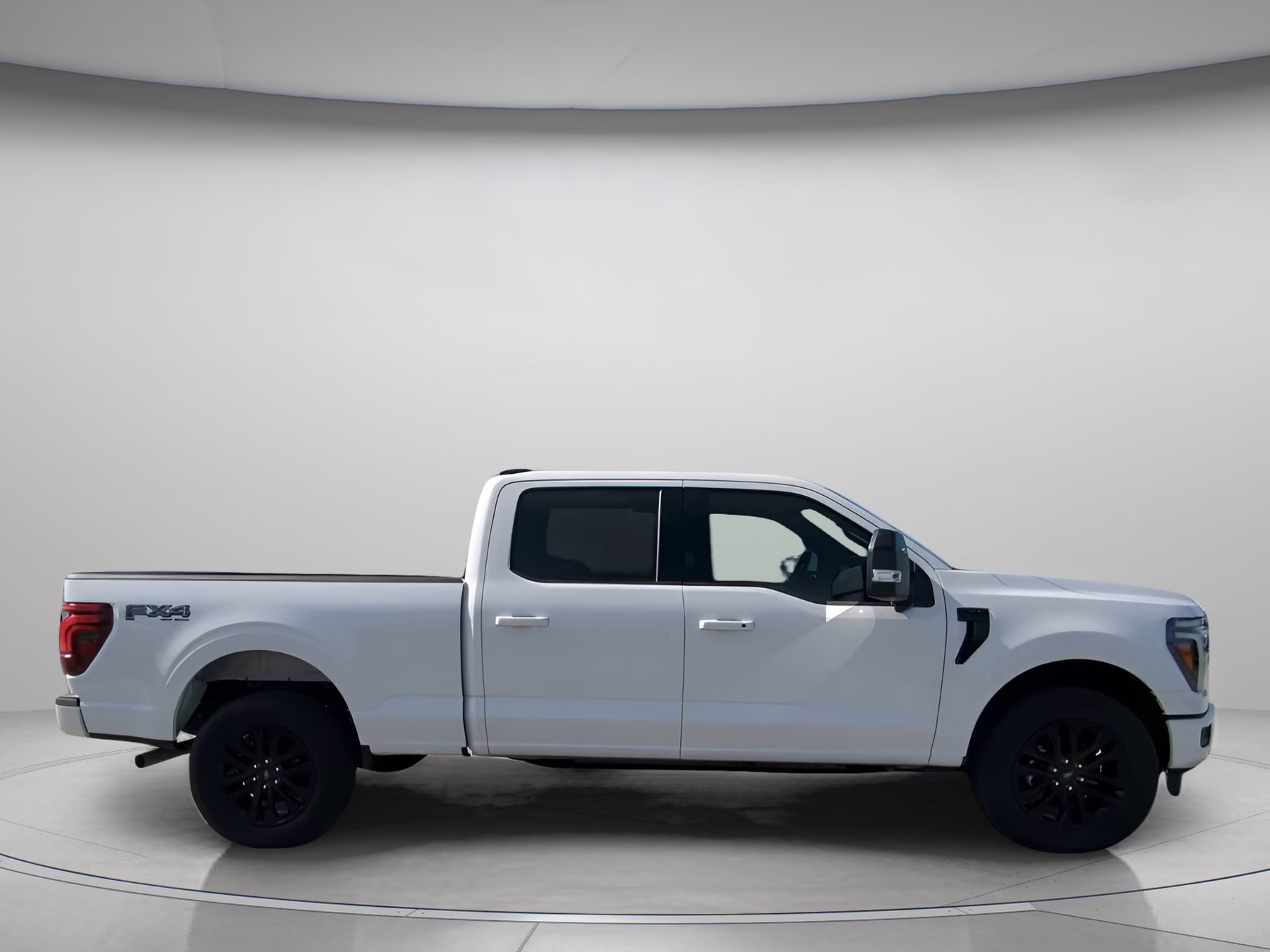 2026 Star White Metallic Tri-Coat Ford F-150 LARIAT Crew Cab Pickup 4X4 Truck