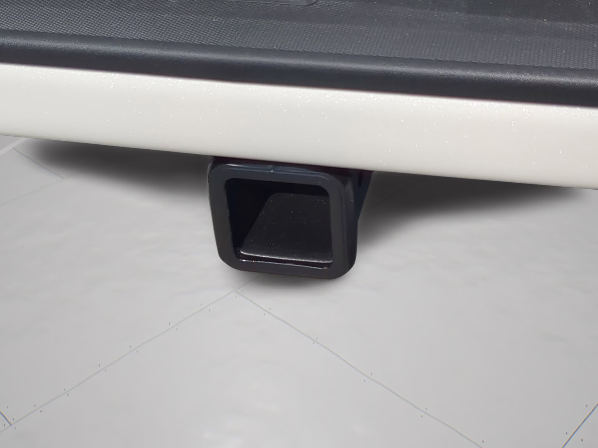 2026 Star White Metallic Tri-Coat Ford F-150 LARIAT Crew Cab Pickup 4X4 Truck