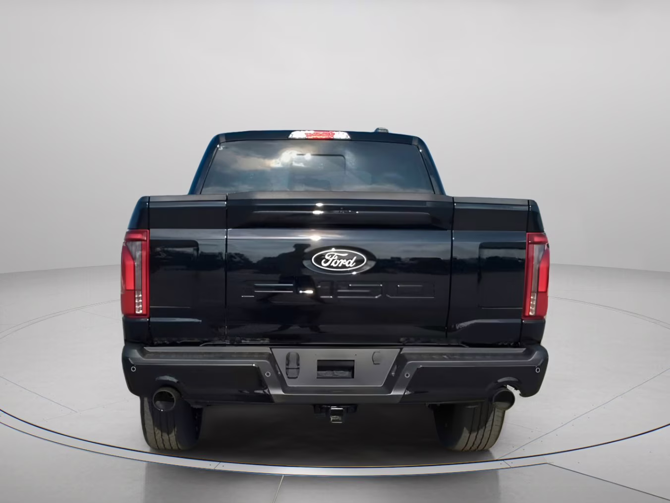 2026 Agate Black Metallic Ford F-150 LARIAT Crew Cab Pickup 4X4 Truck