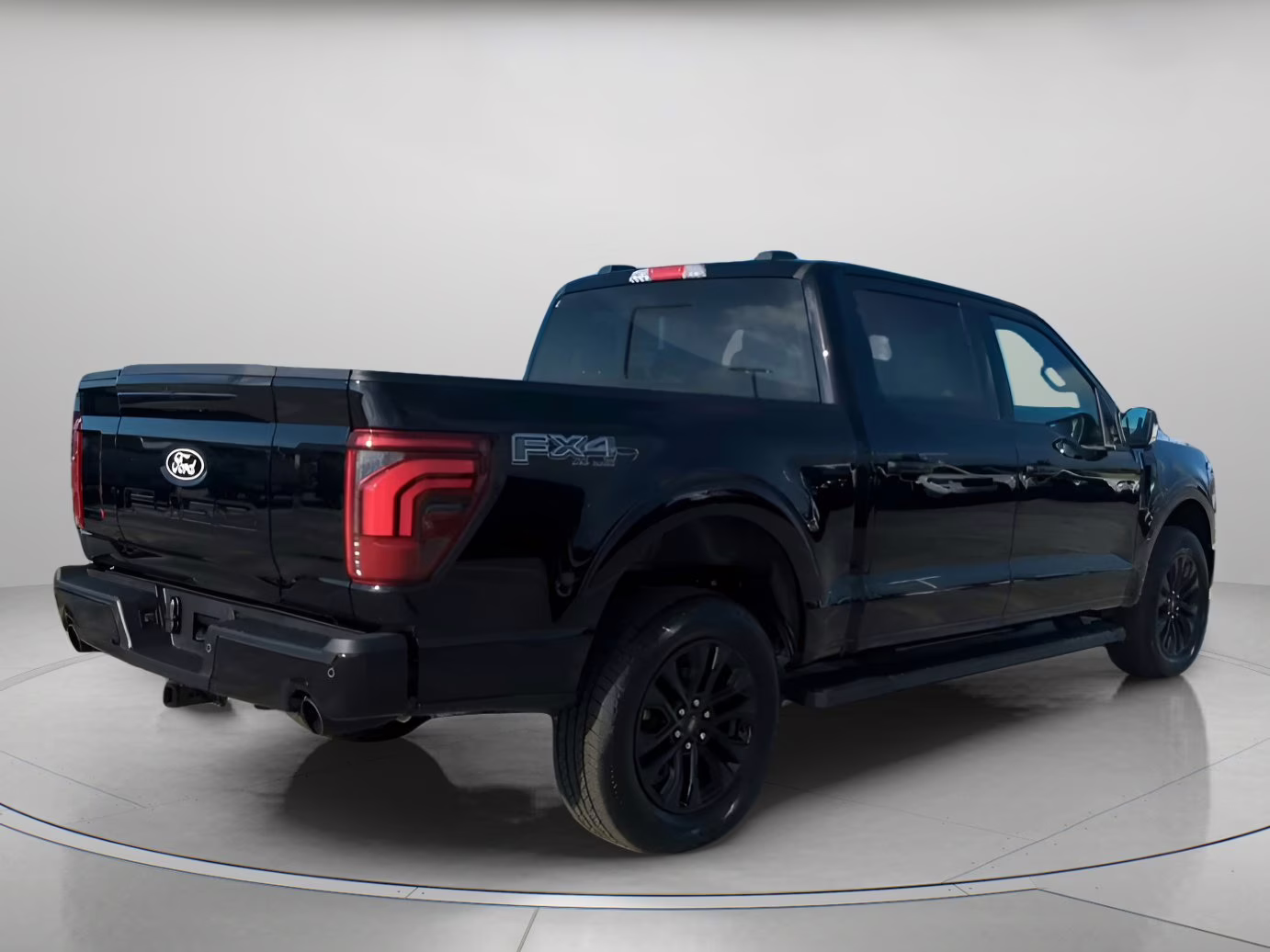 2026 Agate Black Metallic Ford F-150 LARIAT Crew Cab Pickup 4X4 Truck