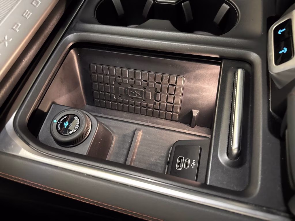 2025 Agate Black Metallic Ford Expedition Active RWD SUV
