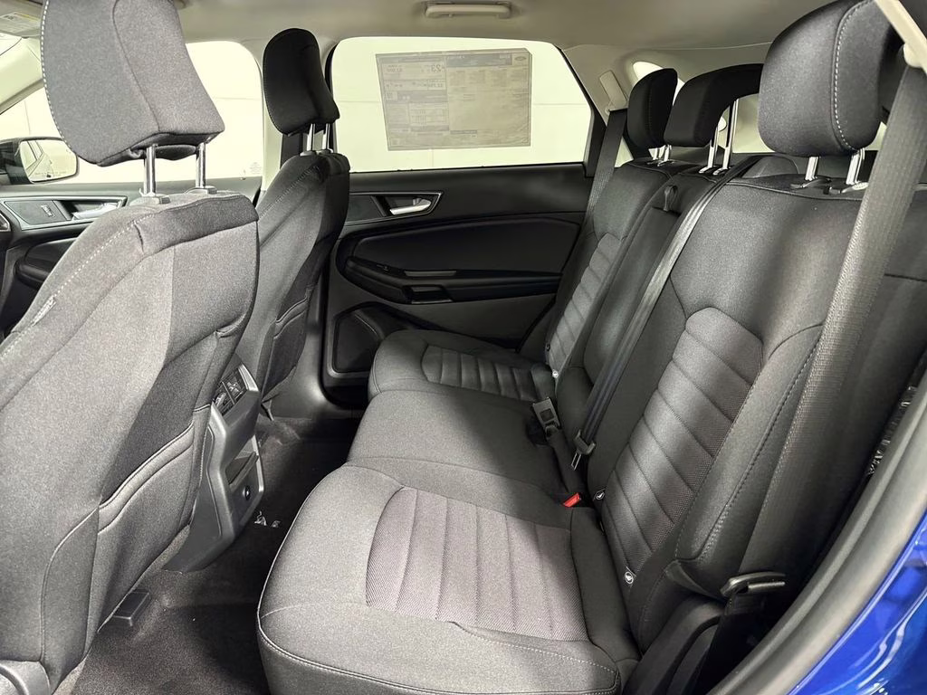 2024 Blue Metallic Ford Edge SE AWD SUV