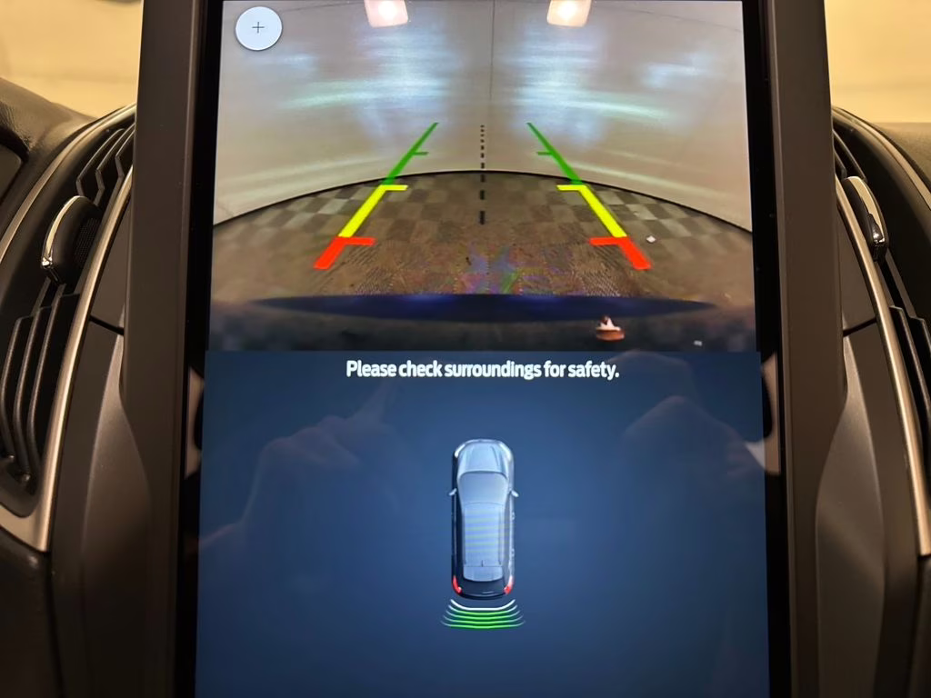 2024 Blue Metallic Ford Edge SE AWD SUV