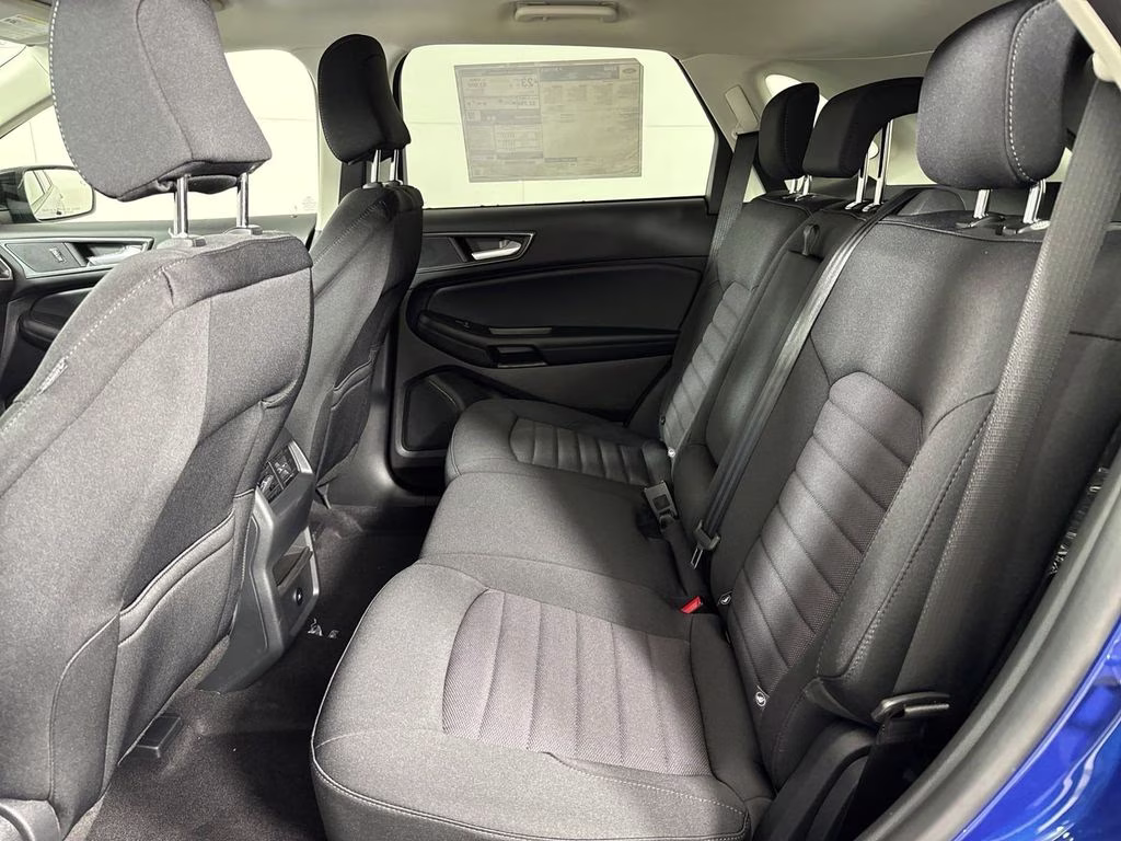 2024 Blue Metallic Ford Edge SE AWD SUV