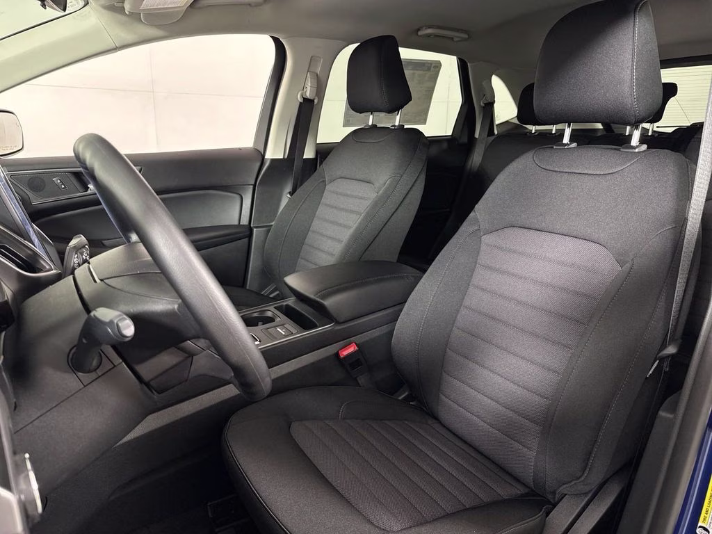 2024 Blue Metallic Ford Edge SE AWD SUV