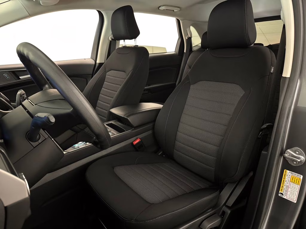 2024 Gray Metallic Ford Edge SE AWD SUV