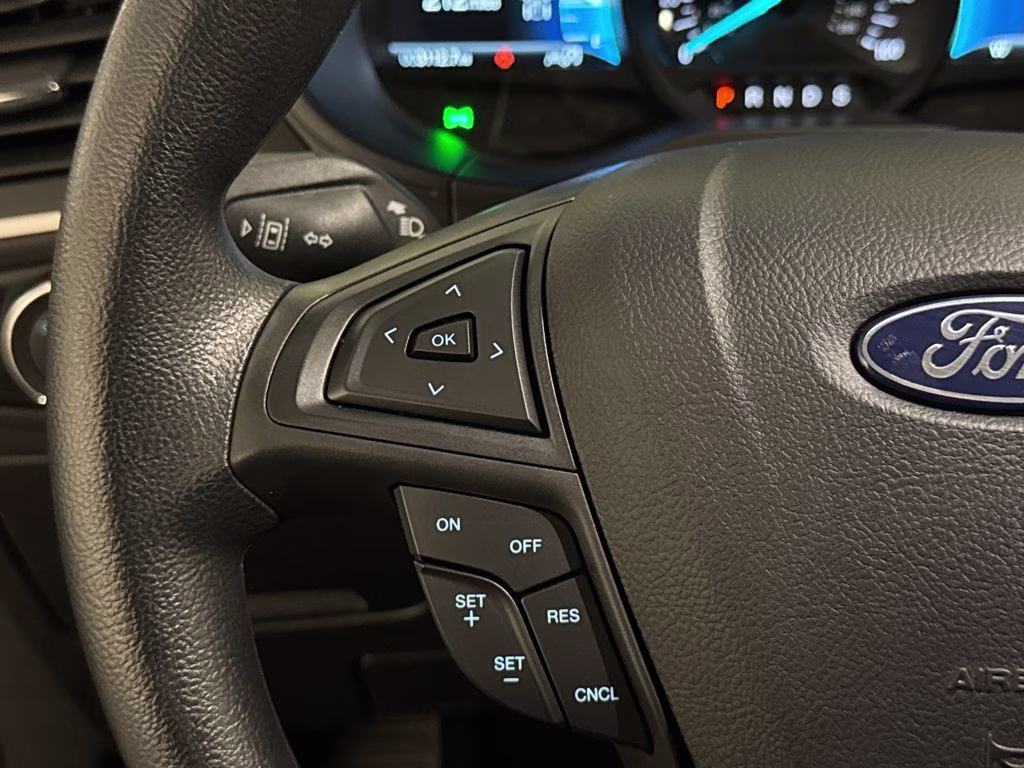 2024 Gray Metallic Ford Edge SE AWD SUV