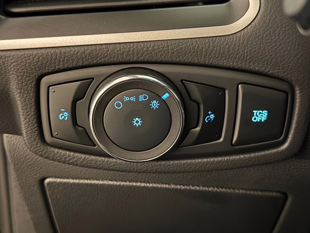 2024 Black Metallic Ford Edge SE AWD SUV