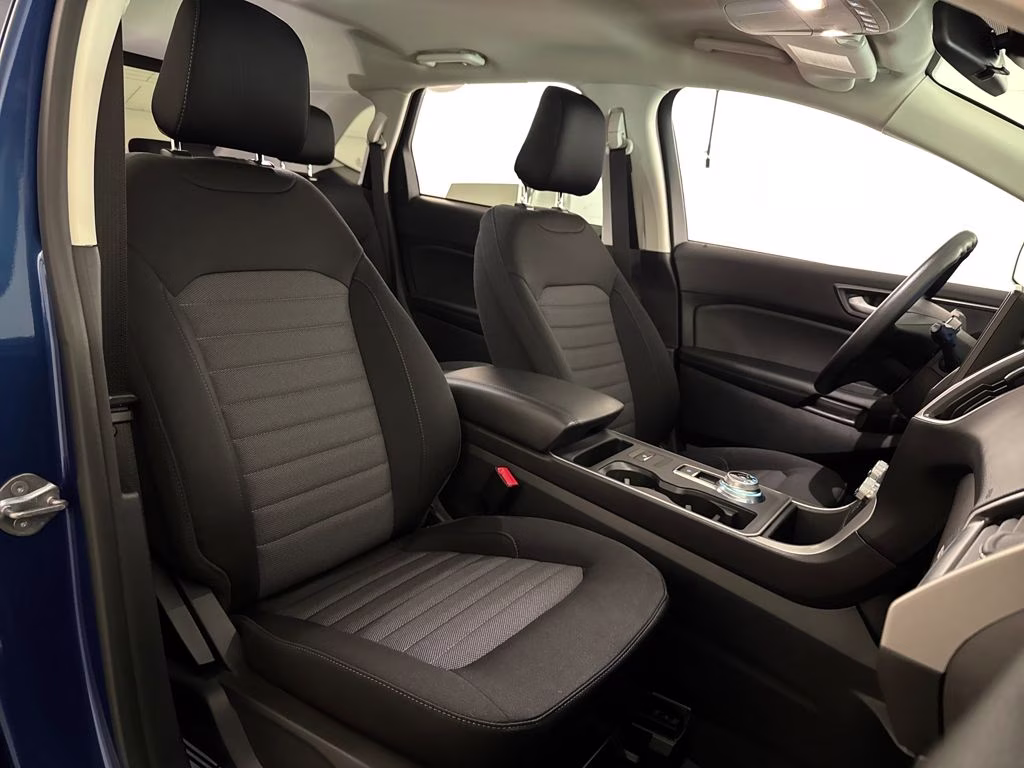 2024 Atlas Blue Metallic Ford Edge SE AWD SUV