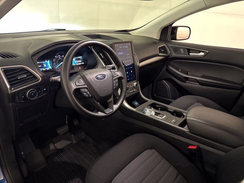 2024 Atlas Blue Metallic Ford Edge SE AWD SUV
