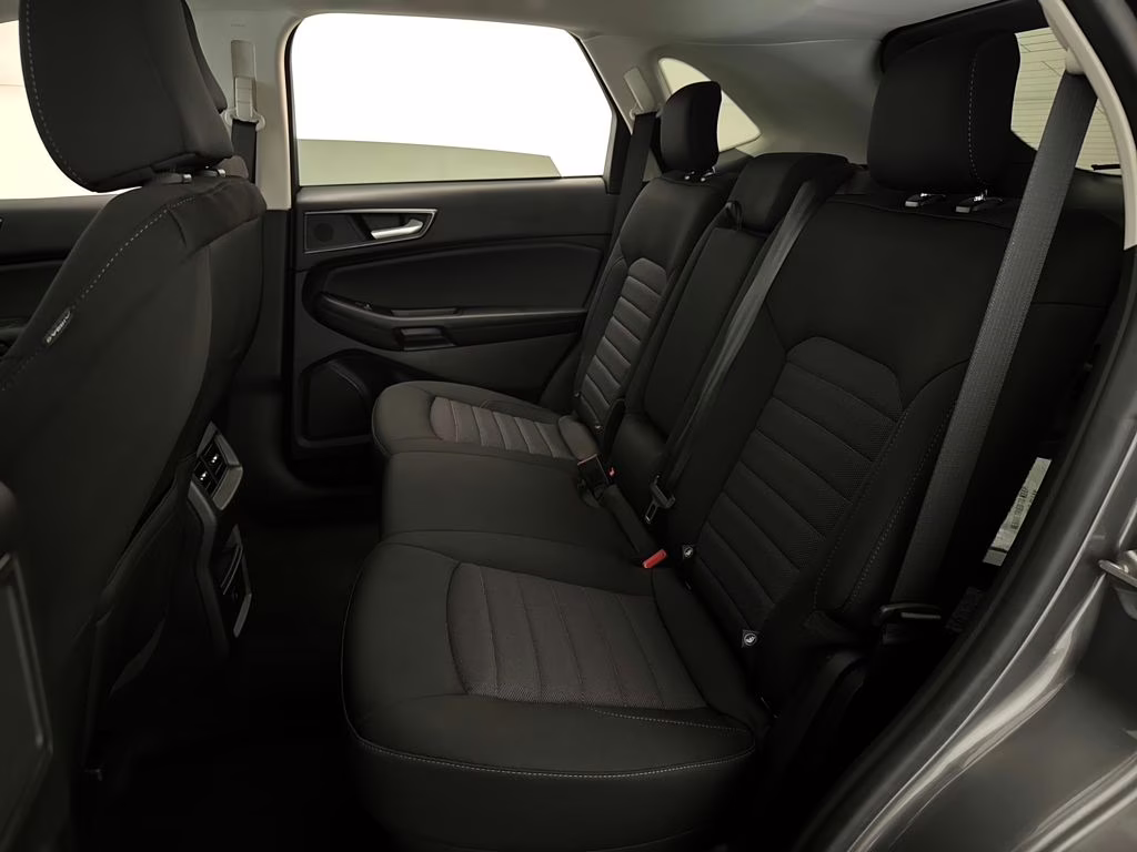 2024 Gray Metallic Ford Edge SE AWD SUV