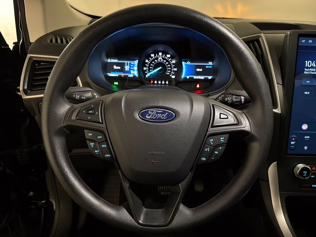 2024 Black Metallic Ford Edge SE AWD SUV