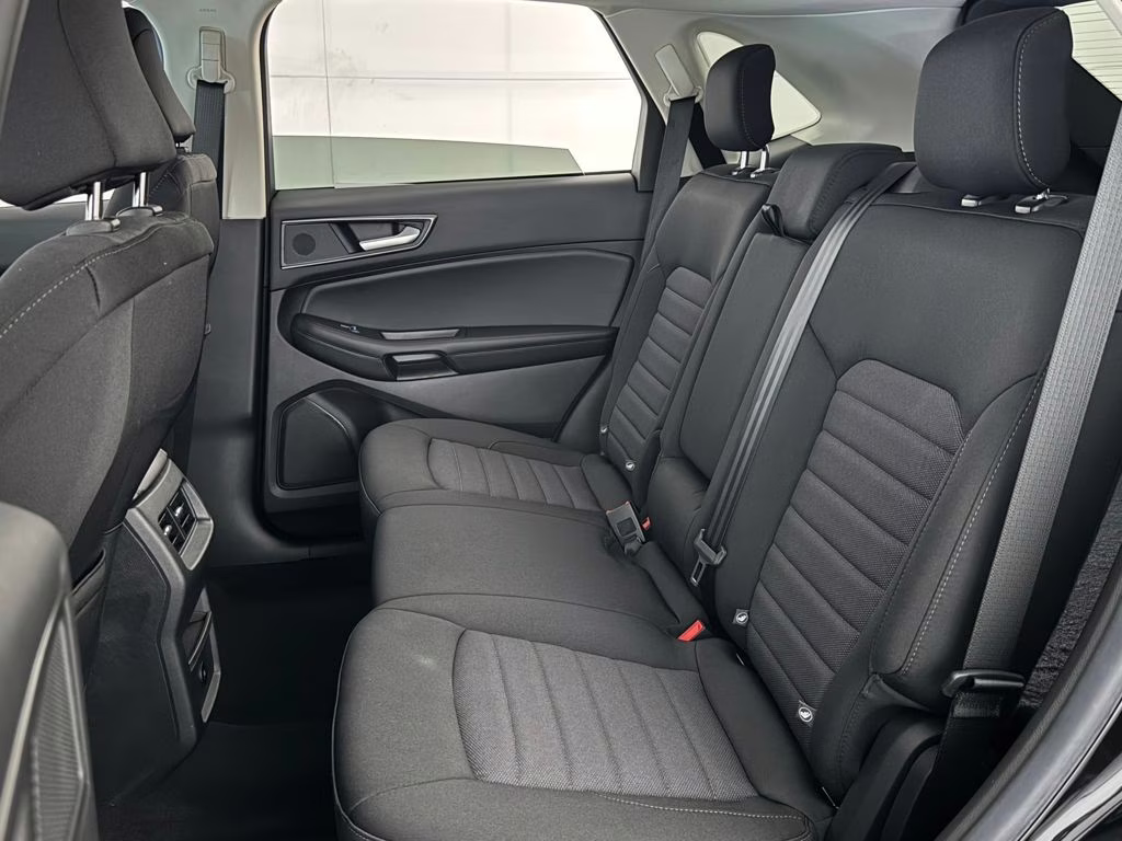 2024 Black Metallic Ford Edge SE AWD SUV