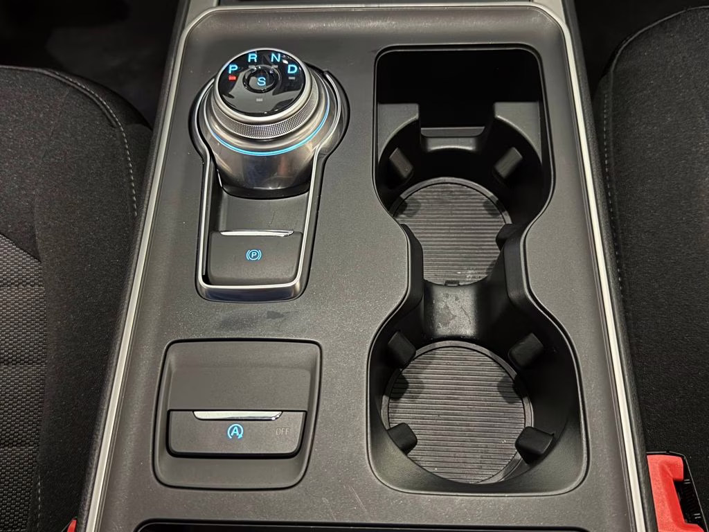 2024 Black Metallic Ford Edge SE AWD SUV