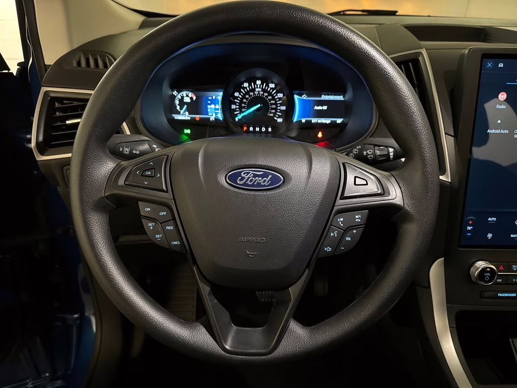 2024 Blue Metallic Ford Edge SE AWD SUV