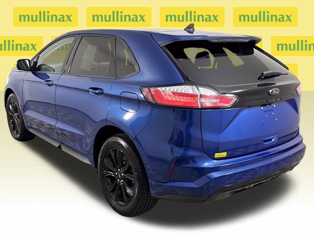 2024 Blue Metallic Ford Edge SE AWD SUV