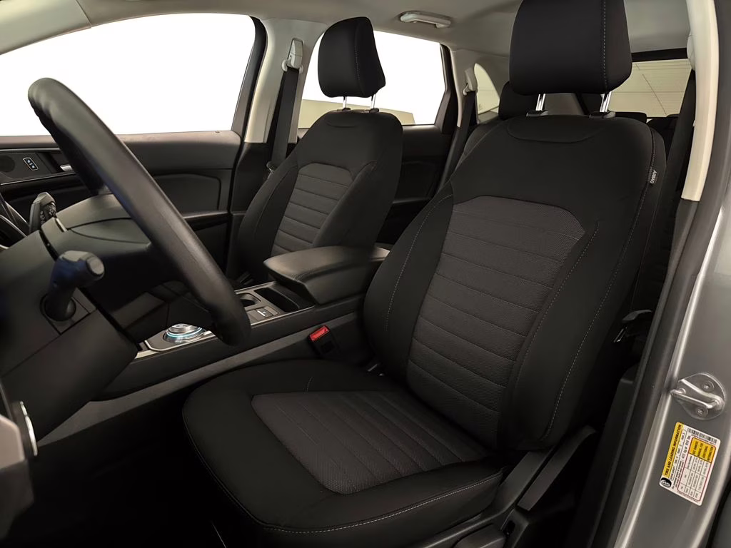 2024 Silver Metallic Ford Edge SE AWD SUV