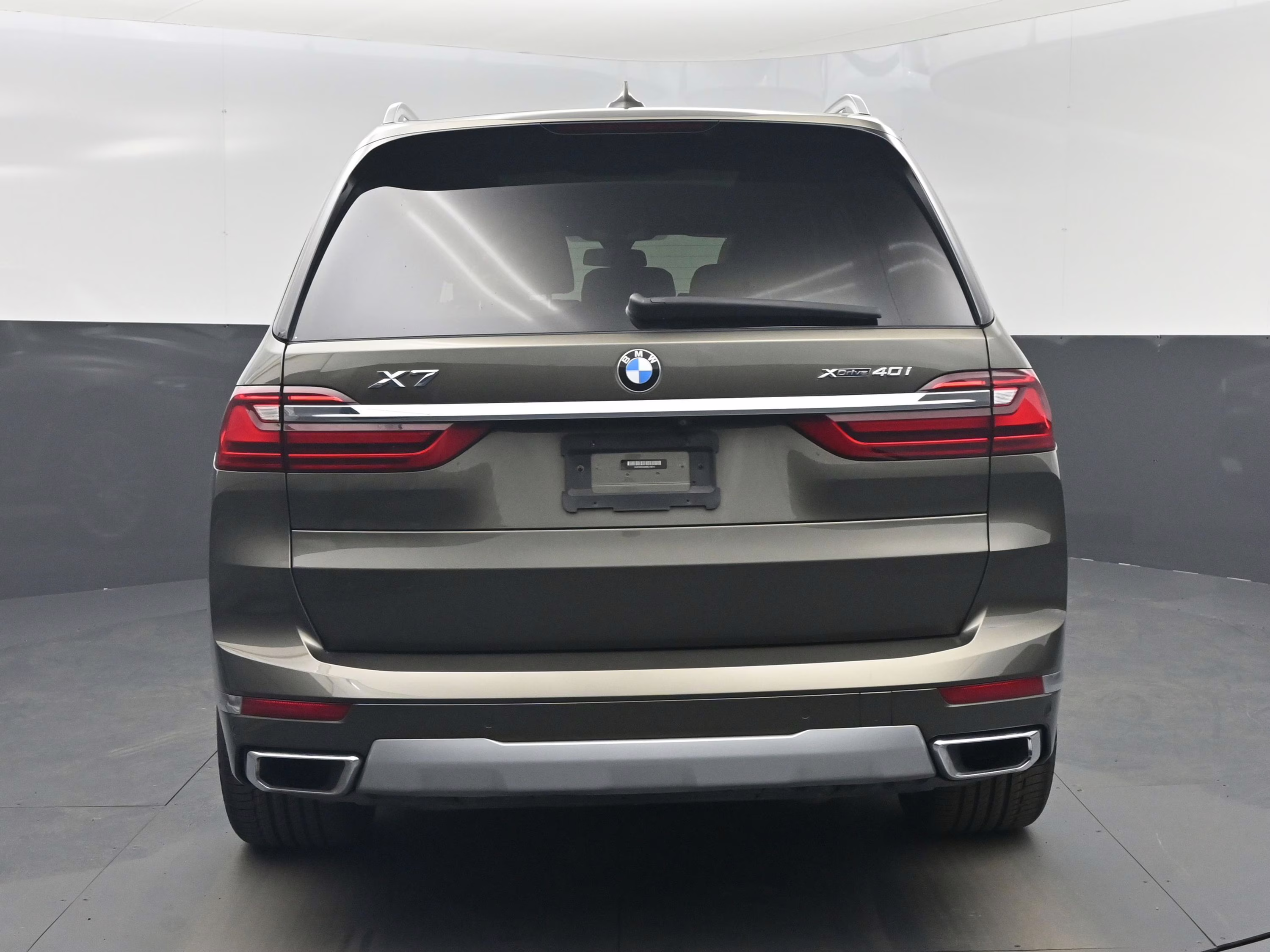 2021 Manhattan Green Metallic BMW X7 xDrive40i AWD SUV