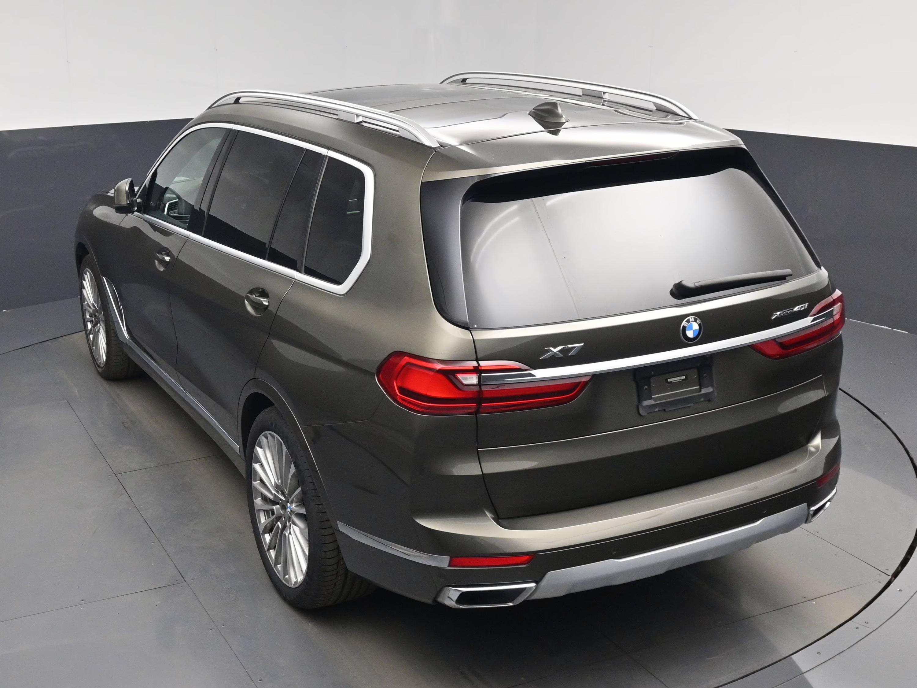 2021 Manhattan Green Metallic BMW X7 xDrive40i AWD SUV