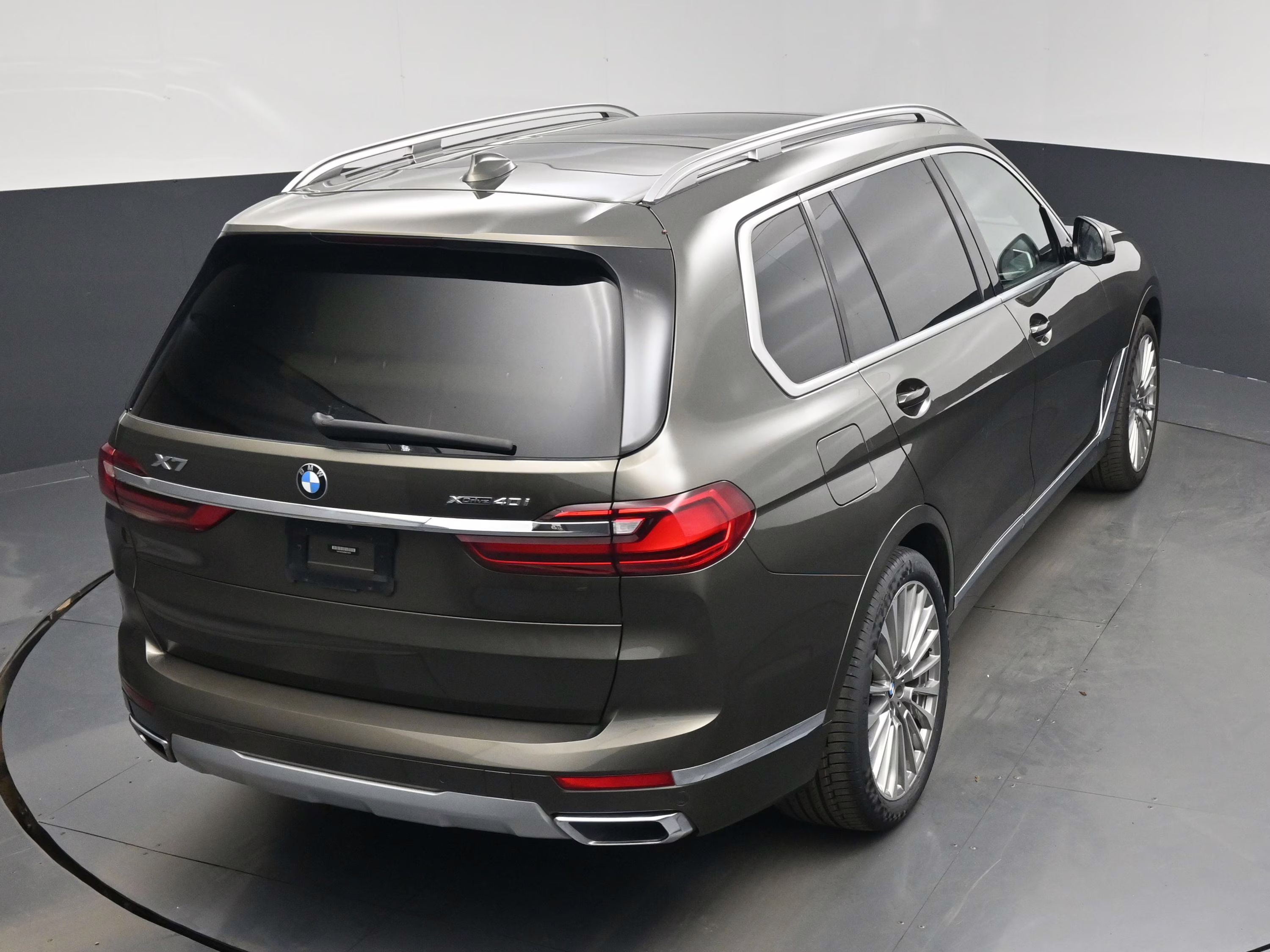 2021 Manhattan Green Metallic BMW X7 xDrive40i AWD SUV